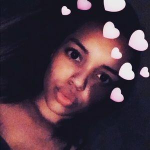 Meet your Posher, Akayjah